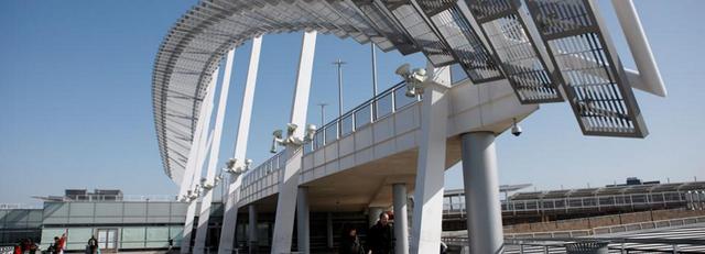 St.-George-Ferry-Terminal_-A-photovoltaic-louver-system-saves-25-percent-of-the-energy-needed-to-operate-the-facility.