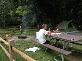 visitor-s-camping-at-Camp-Gateway-Staten-Island-Hudson-campground_2