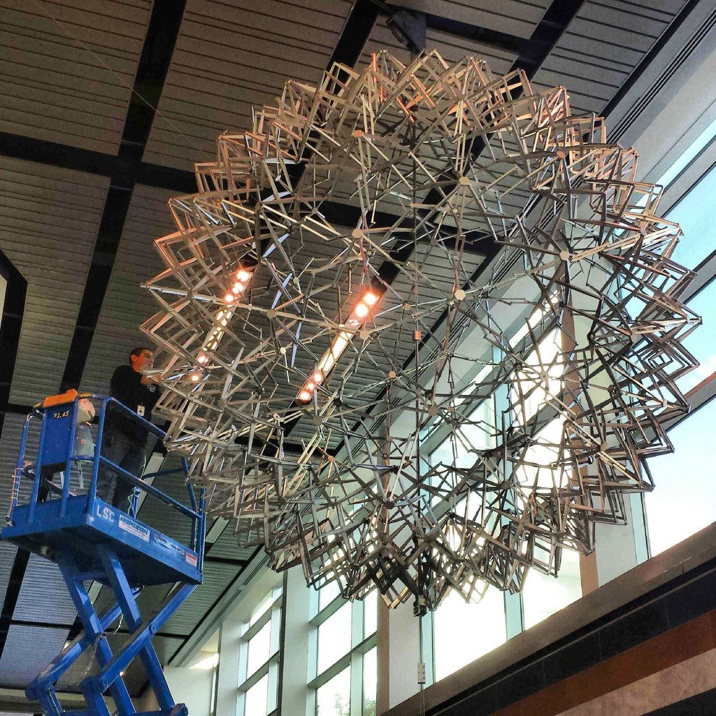 Hoberman_Sphere_maintenance