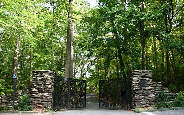 high-rock-park-staten-island-greenbelt-nyc