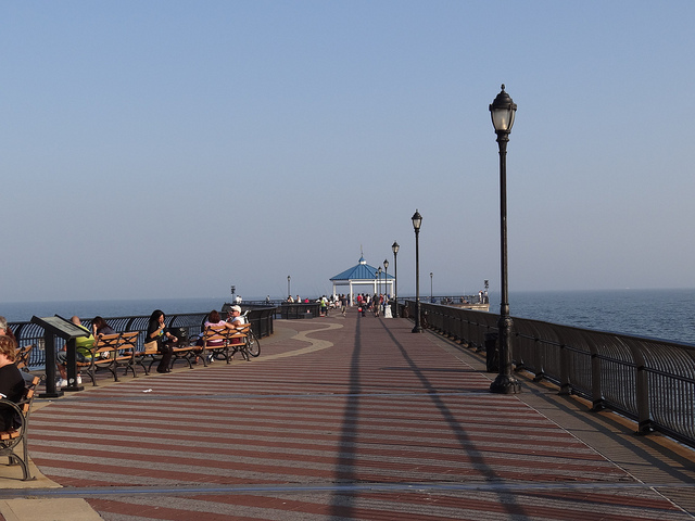 ocean-breeze-park-staten-island-nyc-pier