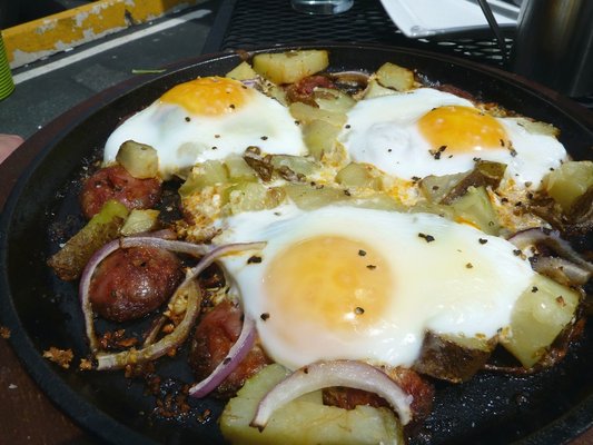 alor-cafe-staten-island-brunch-chorizo-eggs